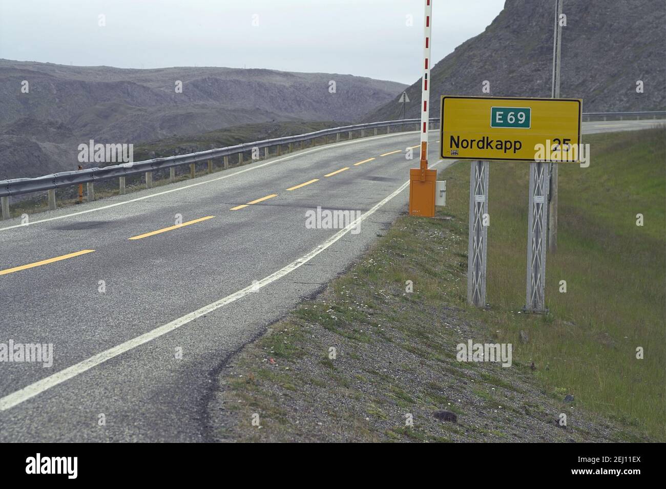 25 km sign hi-res stock photography and images - Alamy