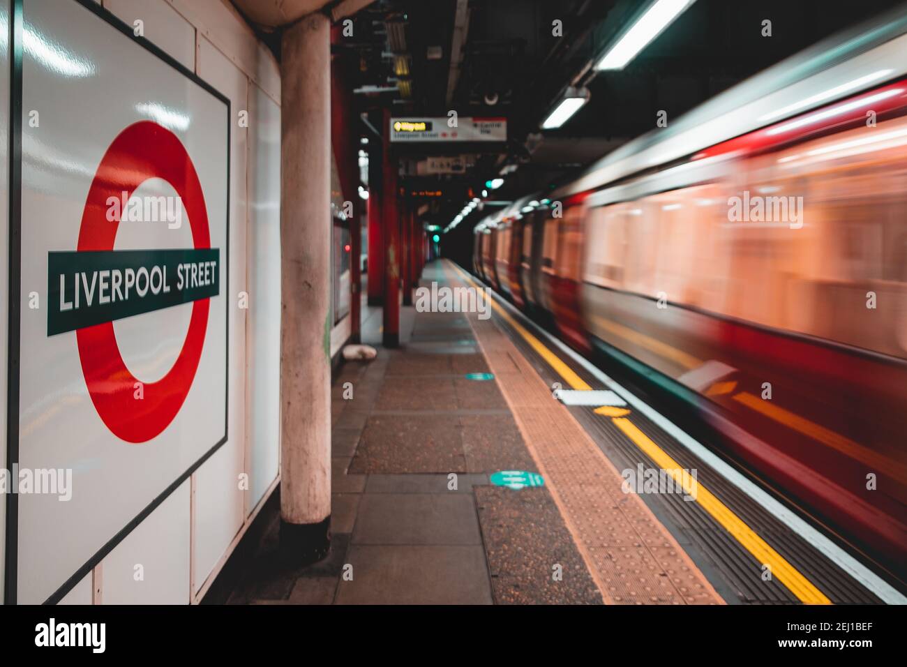 London UK January 2021 Sign of the Liverpool Street underground tube metro station, train in motion blurred. Platforms empty during UKs national covid Stock Photo - Alamy London UK January 2021 Sign of the Liverpool Street underground tube metro station, train in motion blurred. Platforms empty during UKs national covid Stock Photo - Alamy