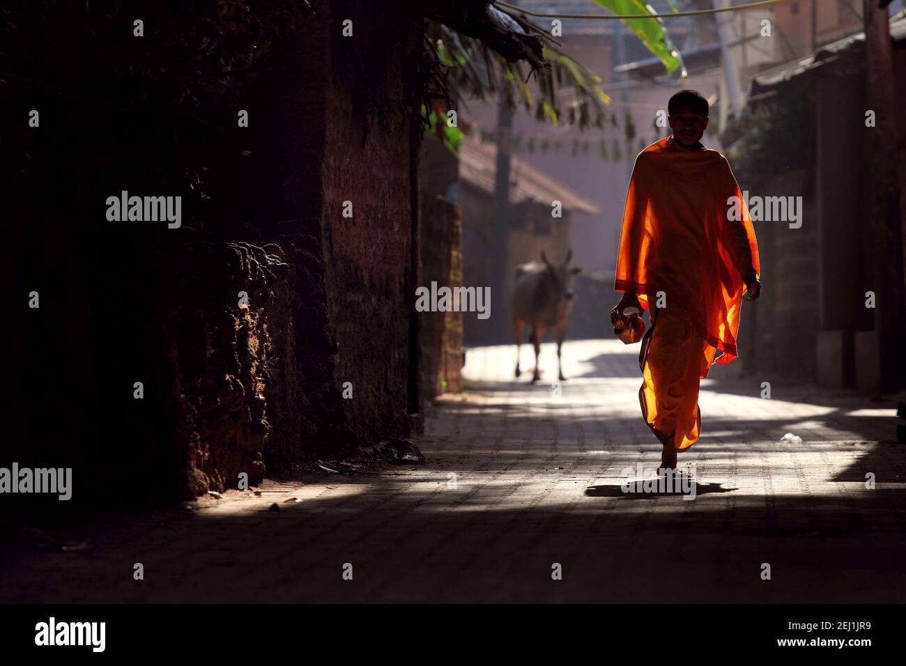 Ordained male monastic hi-res stock photography and images - Alamy