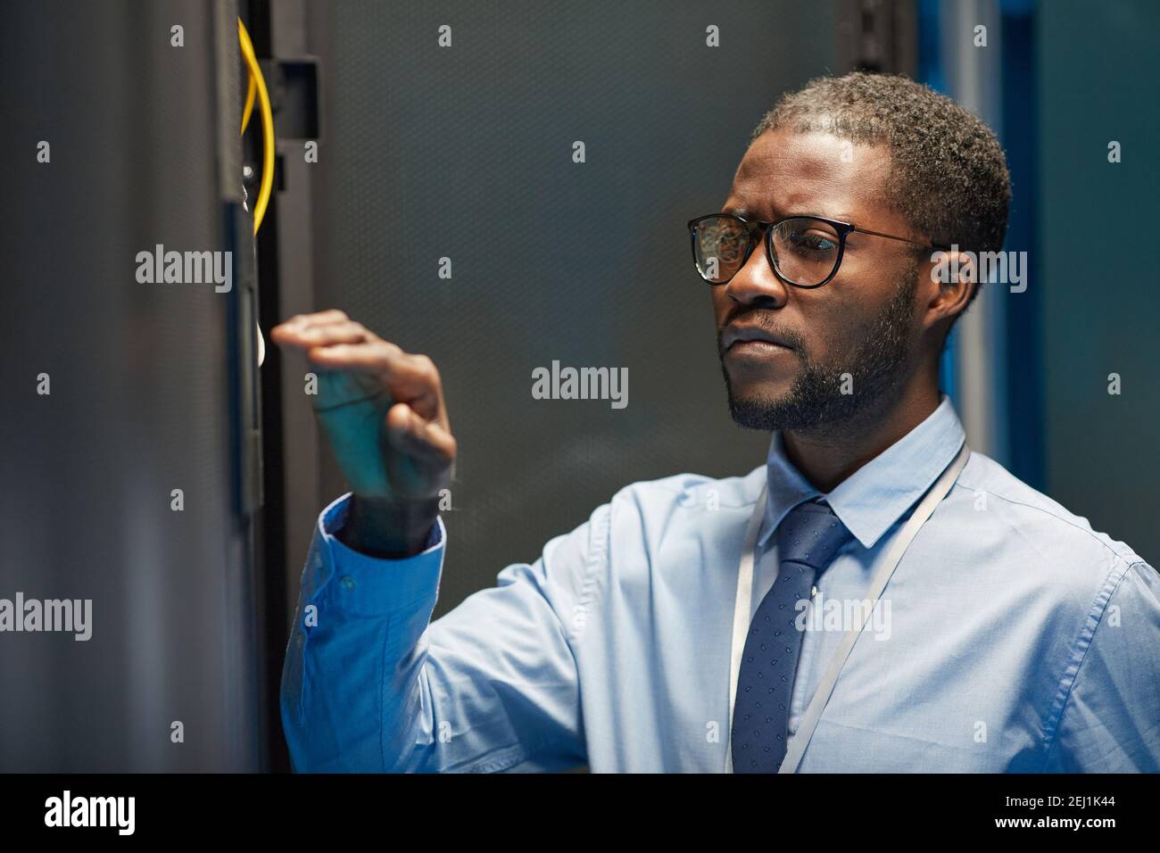 Servers technology african hi-res stock photography and images - Alamy
