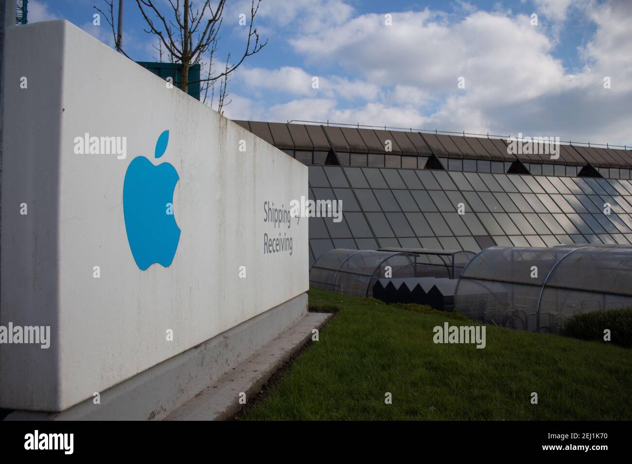 Apple computer store macbook imac hires stock photography and images