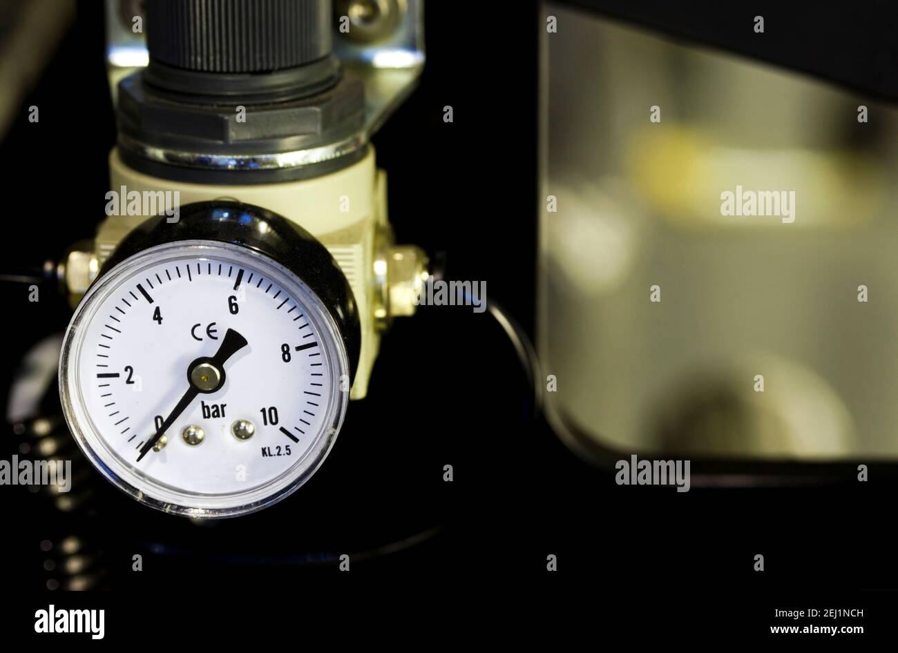 Vintage pressure gauge showing hi-res stock photography and images - Alamy