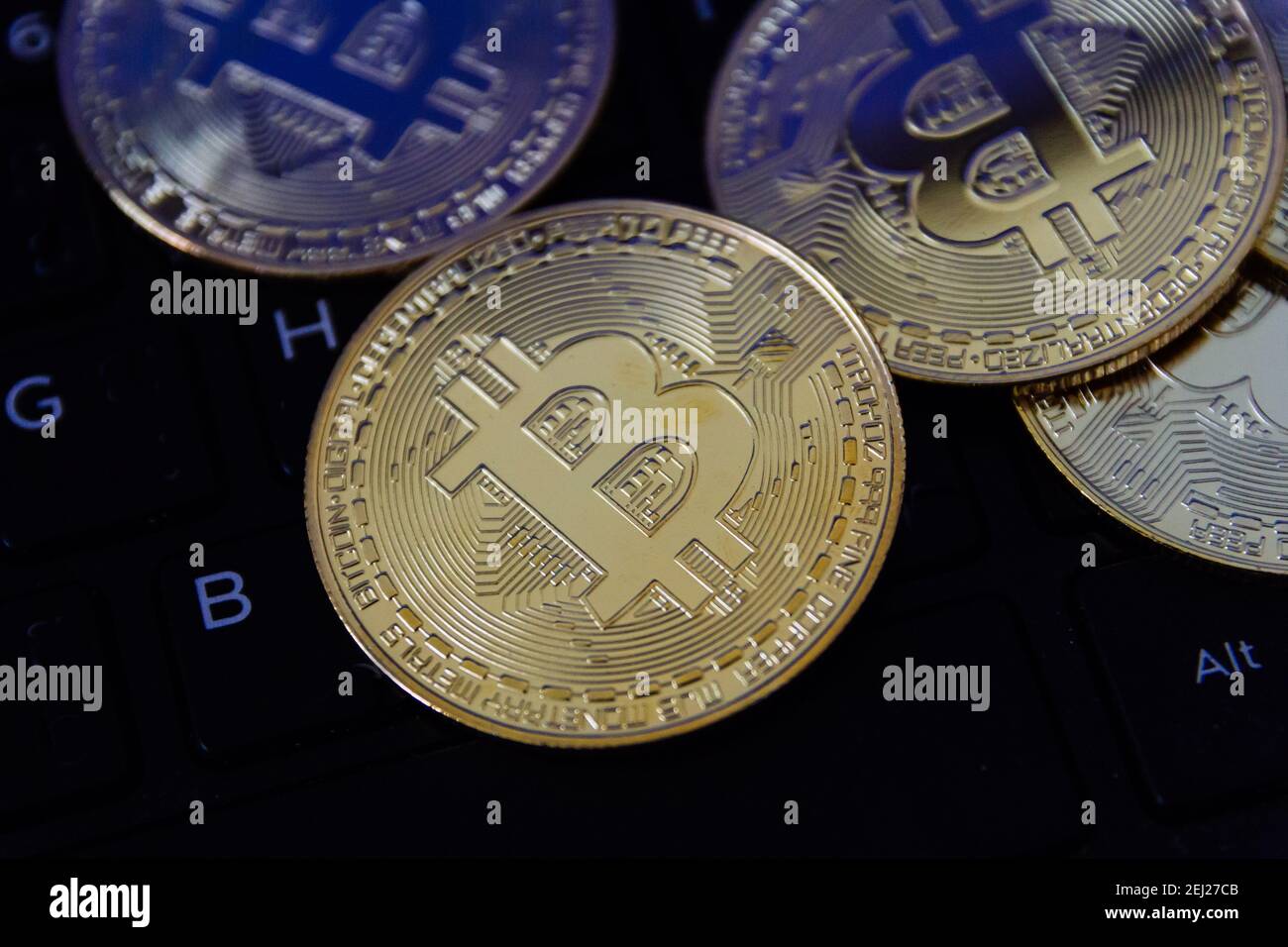 Data mining concept chip hi-res stock photography and images - Alamy