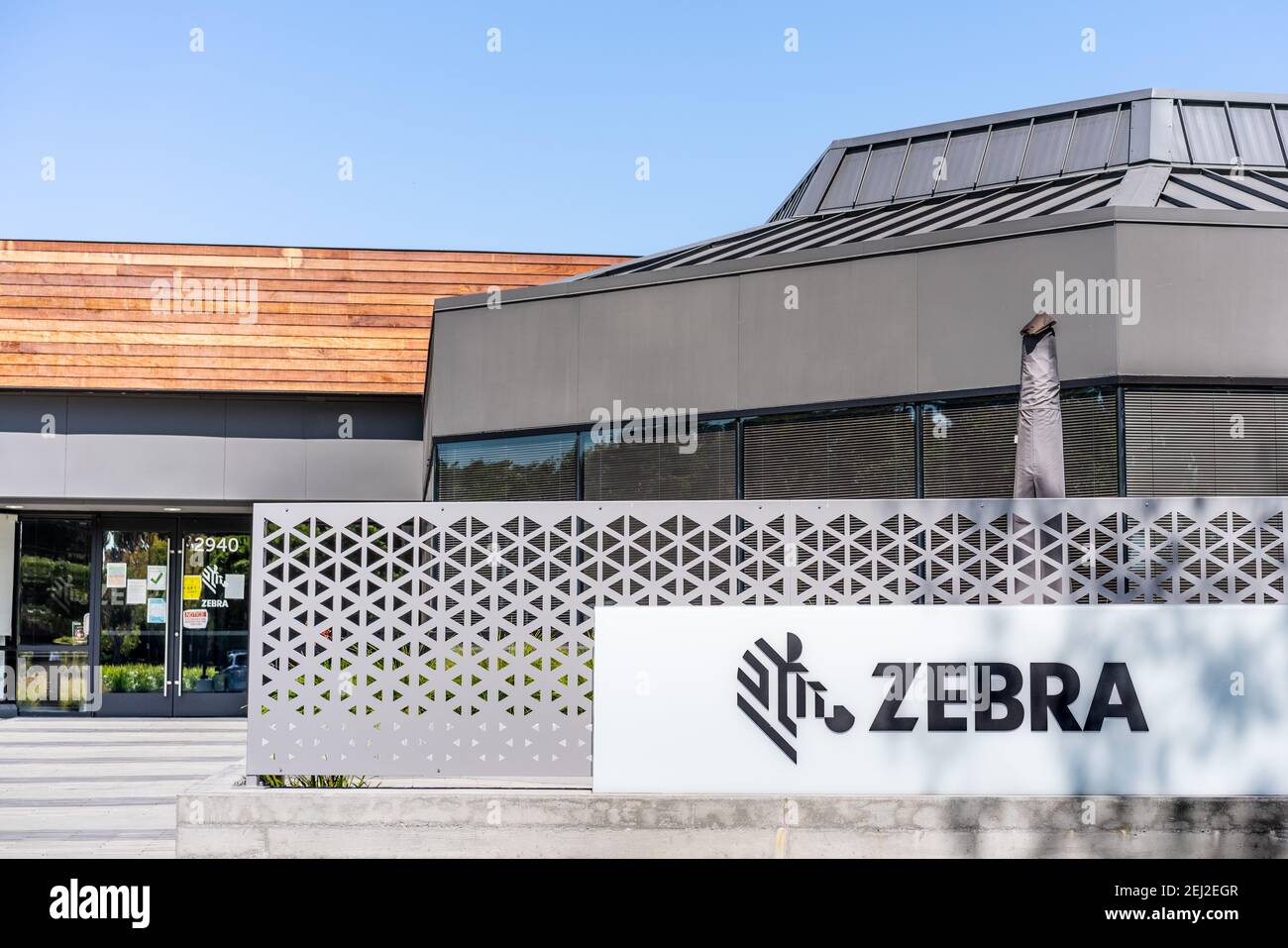 Rfid label hires stock photography and images Alamy