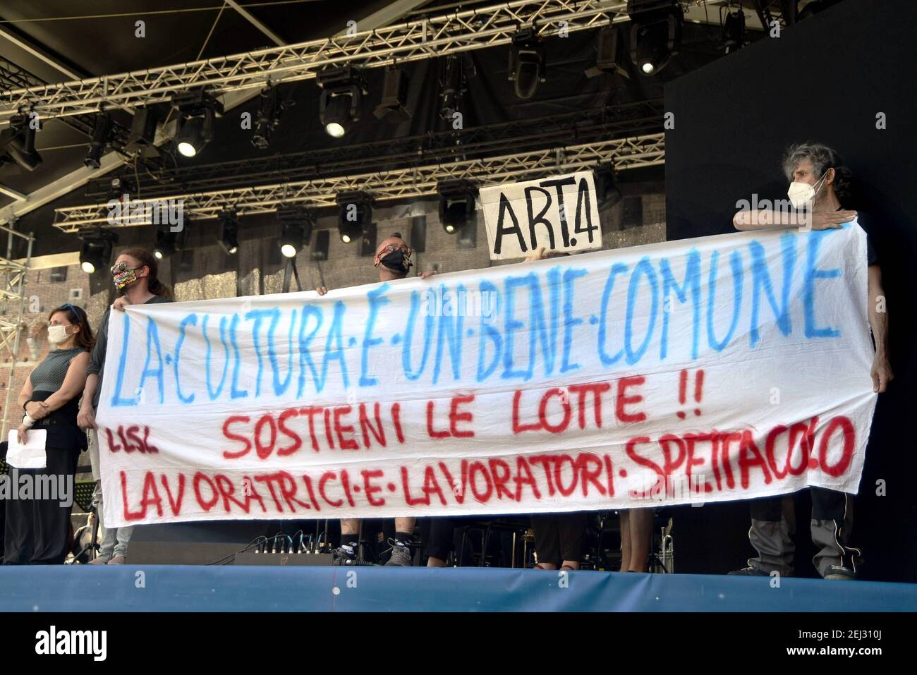 3/13/2021 - Milan, Phase 3, Coronavirus, Show workers' demonstration at the Castello Sforzesco, with a peaceful incursion to the presentation of the Sforzesca Summer event (Milan - 2020-06-21, Maurizio Maule) ps the photo can be used in respect of the context in which it was taken, and without the defamatory intent of the decorum of the people represented Editorial Usage Only (Photo by IPA/Sipa USA) Stock Photo