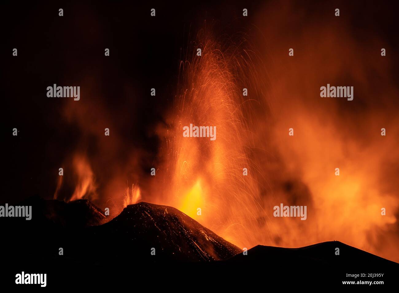 Catania Sicily, Italy. 21st Feb, 2021. Mount Etna erupts in Sicily ...