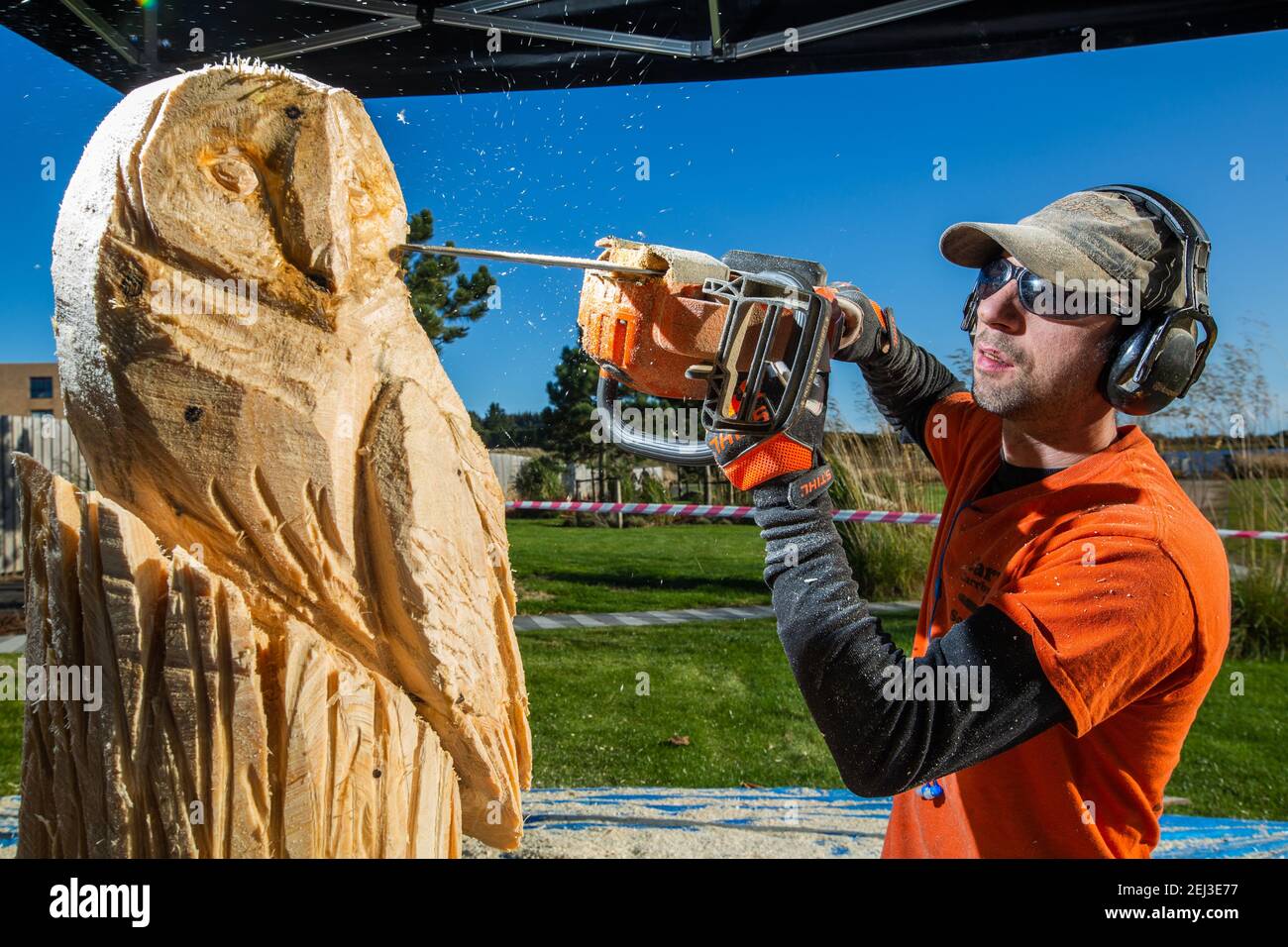 Chainsaw art hi-res stock photography and images - Alamy