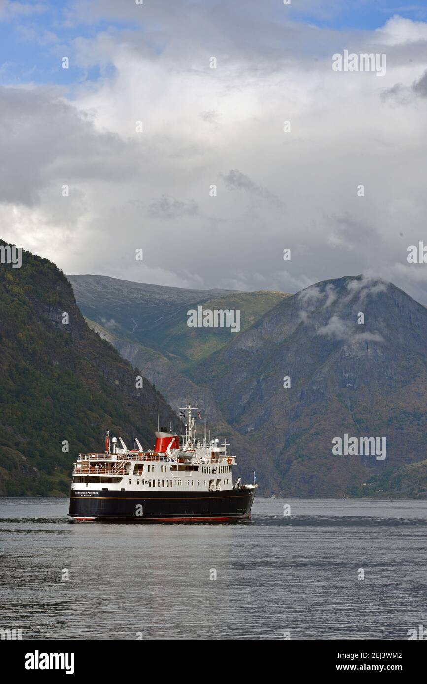 HEBRIDEAN PRINCESS anchored at FLAM, AURLANDSFJORD, NORWAY Stock Photo