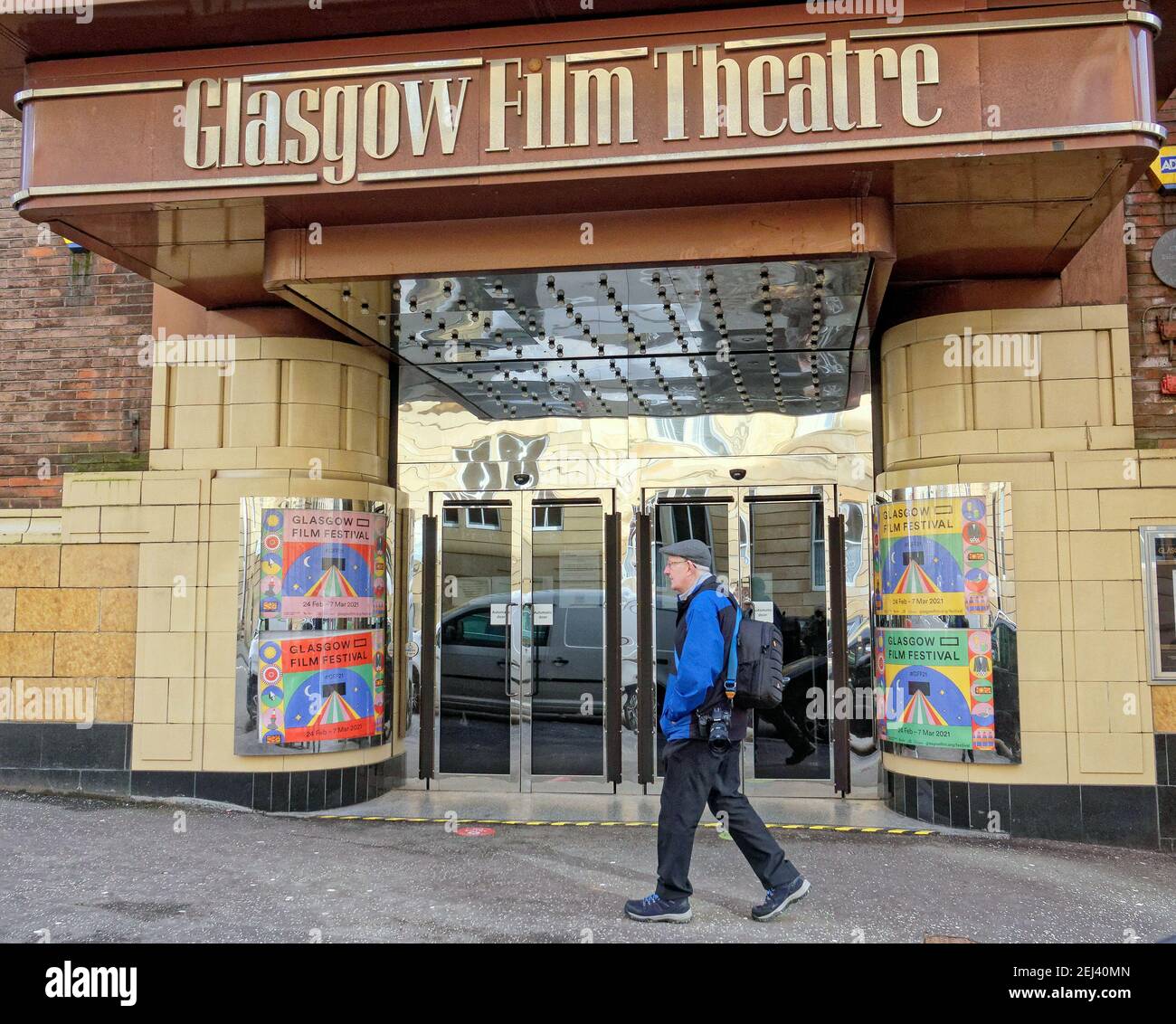 Glasgow, Scotland, UK, 21st February, 2021, Lockdown is now 11 months in various forms and the latest total lockdown sees an empty town despite the sunny weather. The glasgow film festival goes ahead next week online as the normal venue of gft remains closed. Credit Gerard Ferry/Alamy Live News Stock Photo