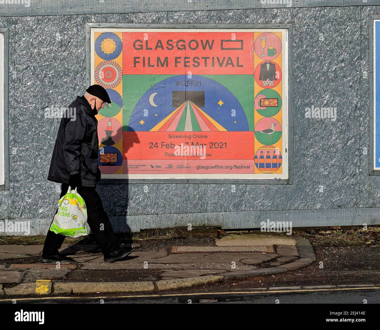 Glasgow, Scotland, UK, 21st February, 2021, Lockdown is now 11 months in various forms and the latest total lockdown sees an empty town despite the sunny weather. The glasgow film festival goes ahead next week online as the normal venue of gft remains closed. Credit Gerard Ferry/Alamy Live News Stock Photo