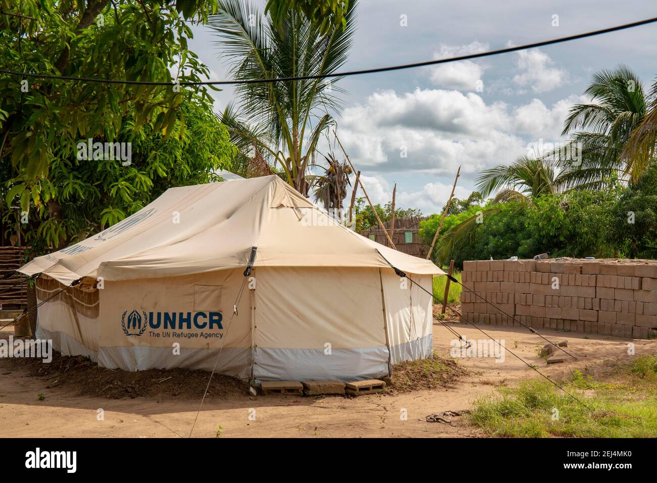 Homeless tents UNHCR, Buzi District, Sofala Province, Mozambique Stock Photo