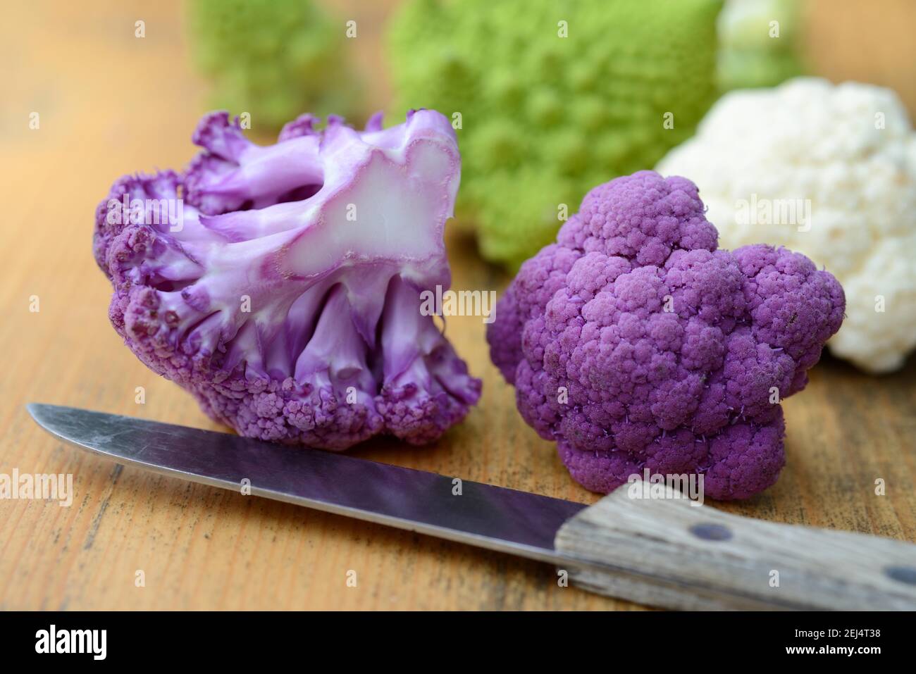 Cauliflower knife hires stock photography and images Alamy