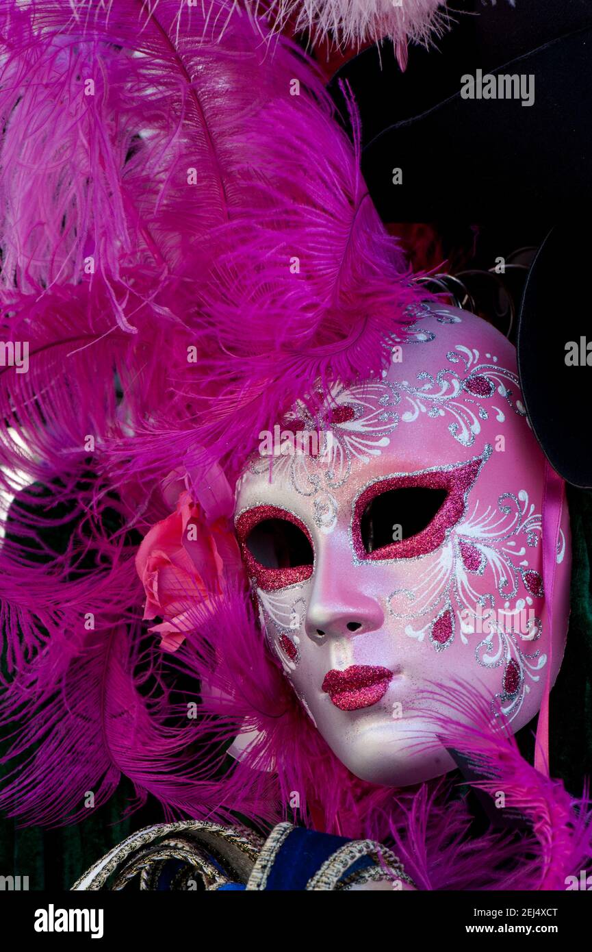 Pink venetian carnival costume hi-res stock photography and images - Alamy