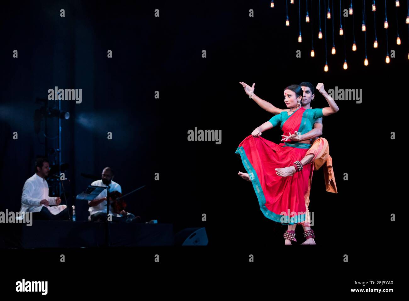 Renjith Babu and Neha Mondal Chakravarty perform An Evening of Bharatanatyam as part of the Darbar Festival at Sadler's Wells London. Picture date: Friday 23rdNovember 2018. Photo credit should read: David Jensen Stock Photo