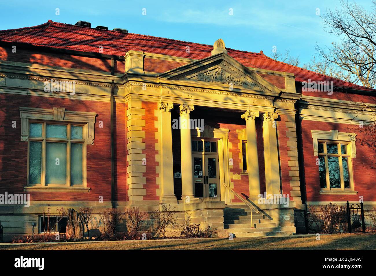 Elgin, Illinois, USA. The Elgin Public Museum of Natural History and Anthropology located within Lords Park. Stock Photo