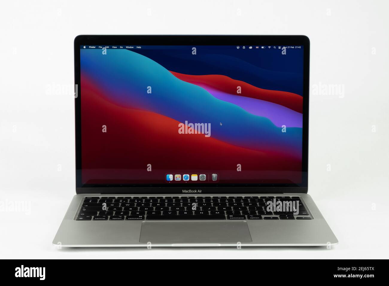 Macbook air m1 hi-res stock photography and images - Alamy Macbook air m1 hi-res stock photography and images - Alamy