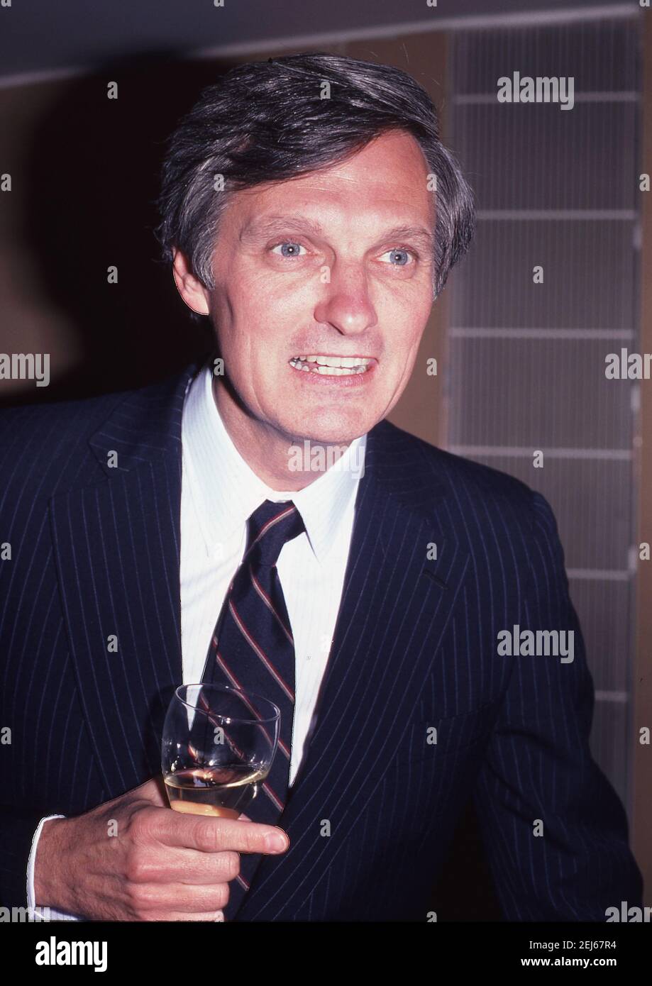 Alan alda hi-res stock photography and images - Alamy