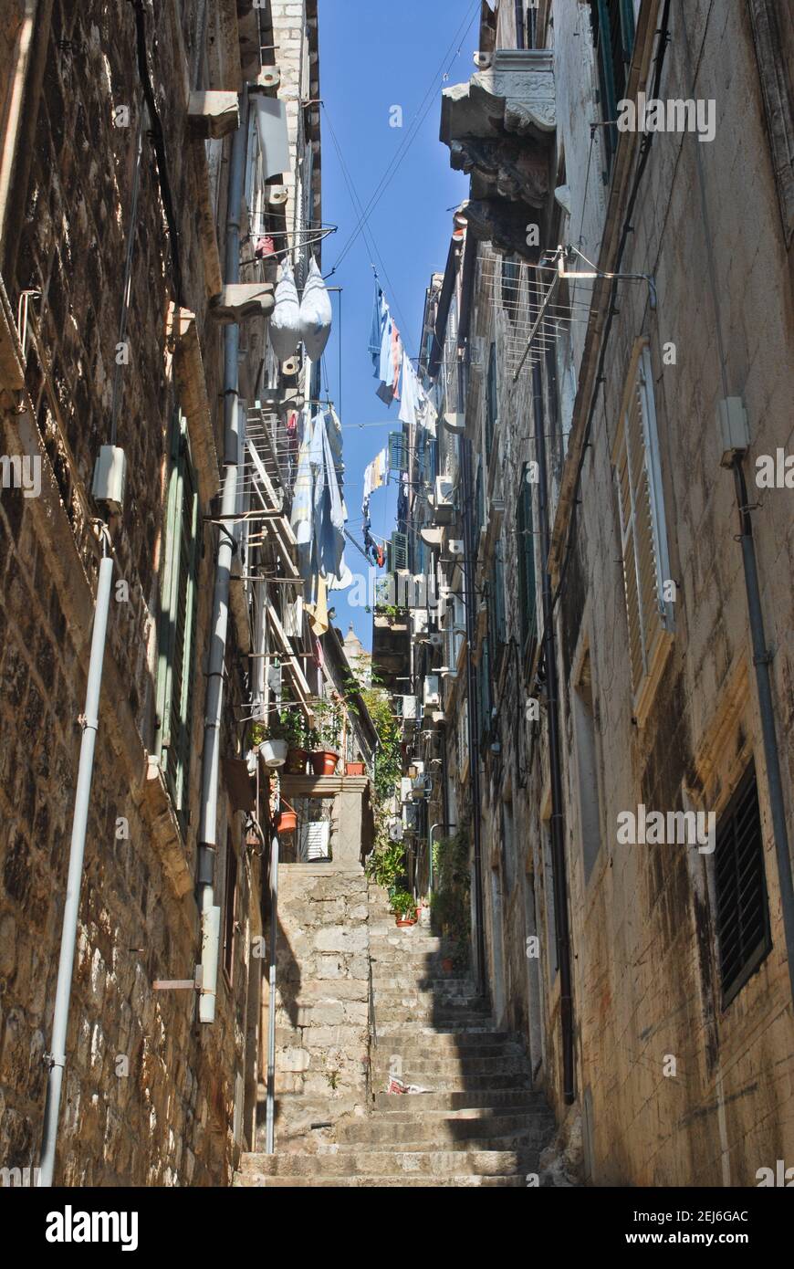 Steep Steps and Narrow Street in Dubrovnik Old Town Editorial Photo - Image  of dalmatia, famous: 151455496