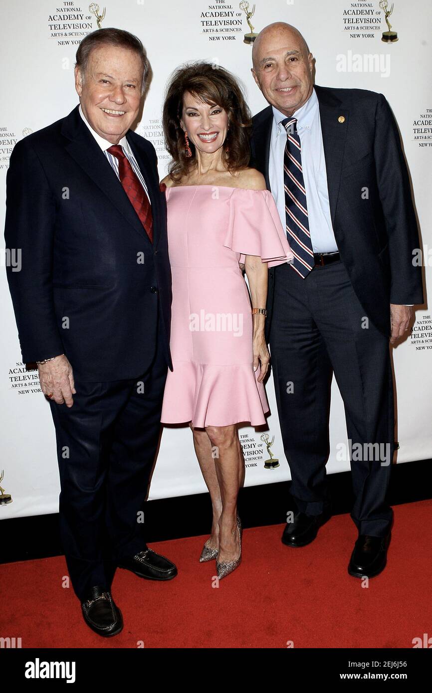 New York, NY, USA. 30 November, 2017. Marvin Scott, Susan Lucci, Rich Leibner at the 2017 Gold & Silver Circle Induction Ceremony at the Lambs Club. Credit: Steve Mack/Alamy Stock Photo