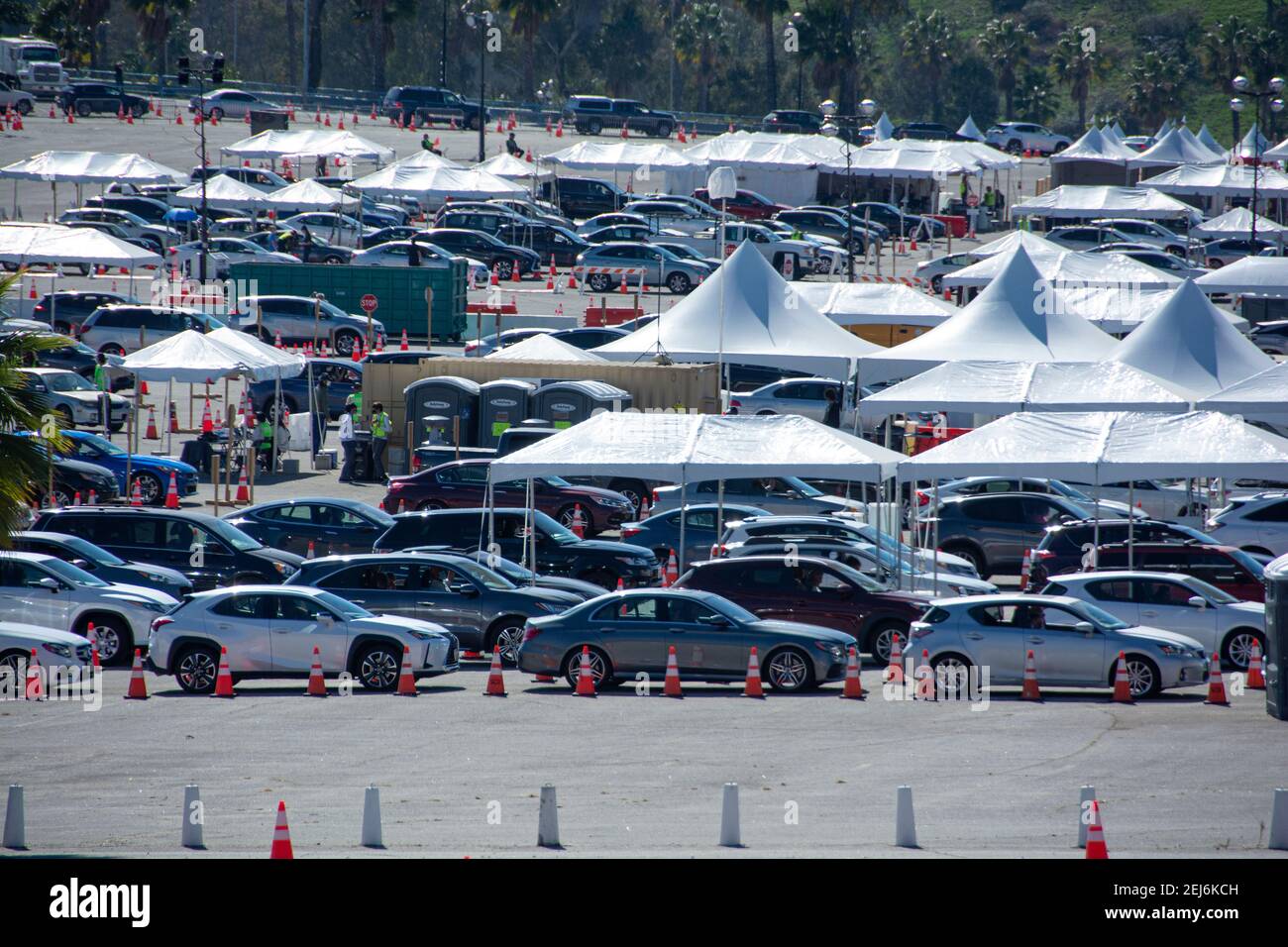 Lines of cars are lined up with individuals waiting to get their vaccinations for the COVID-19 virus, at Dodger Stadium, Los Angeles, California, USA. Stock Photo