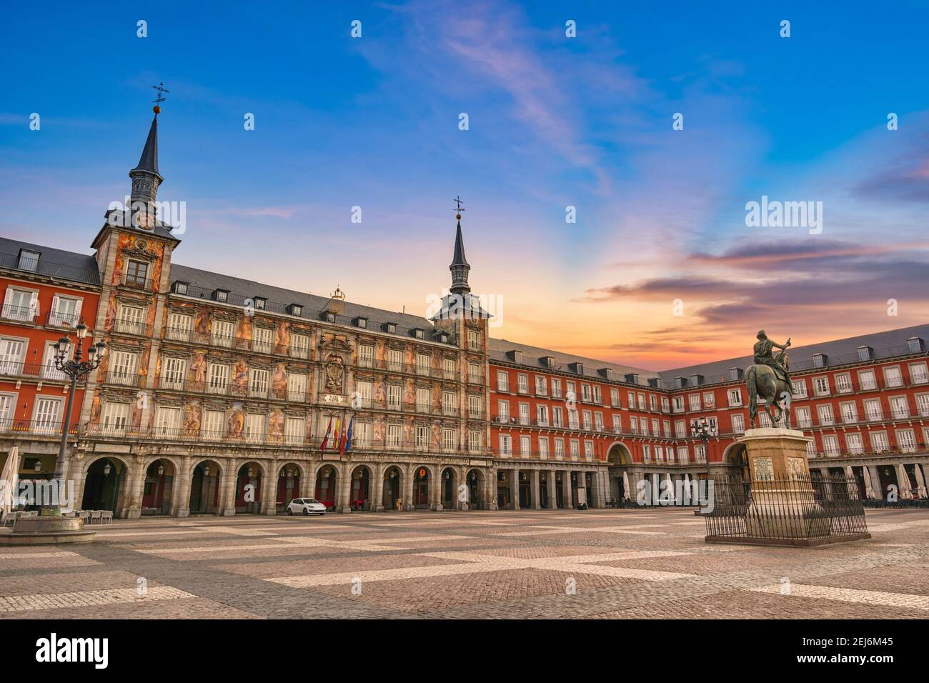 Plaza Mayor Madrid High Resolution Stock Photography and Images - Alamy