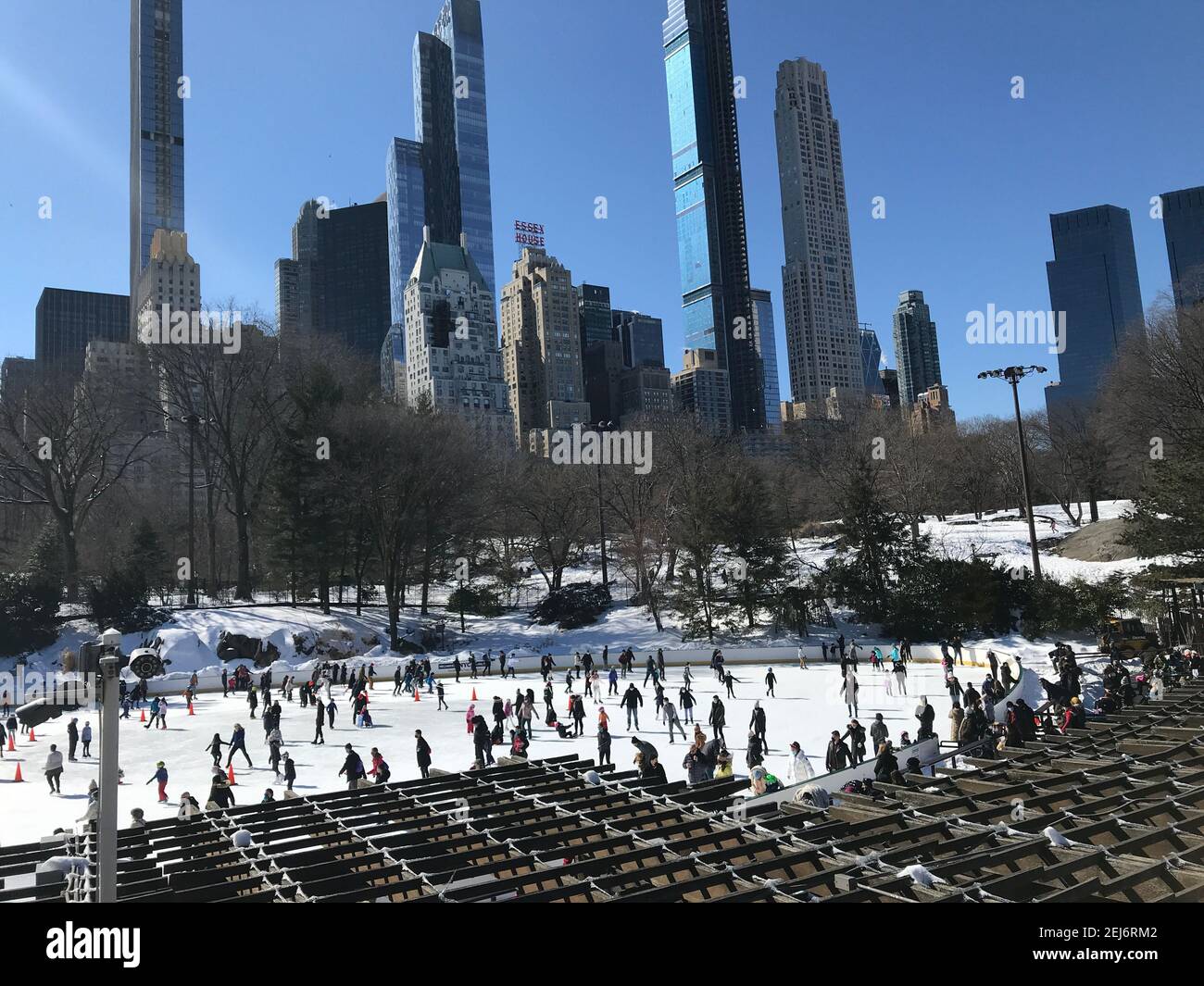 New York, United States. 21st Feb, 2021. People are seen ice skating on Wollman Ice Rinks' at Central Park in New York City on its final day of operation on February 21, 2021. It comes after the city announced it would sever its contracts early with the Trump Organization, following the Capitol riots last month. (Photo by Ryan Rahman/Pacific Press) Credit: Pacific Press Media Production Corp./Alamy Live News Stock Photo