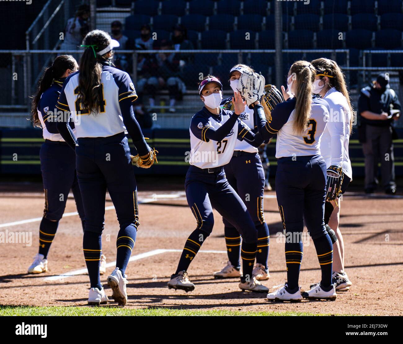 Body armour hit hires stock photography and images Alamy