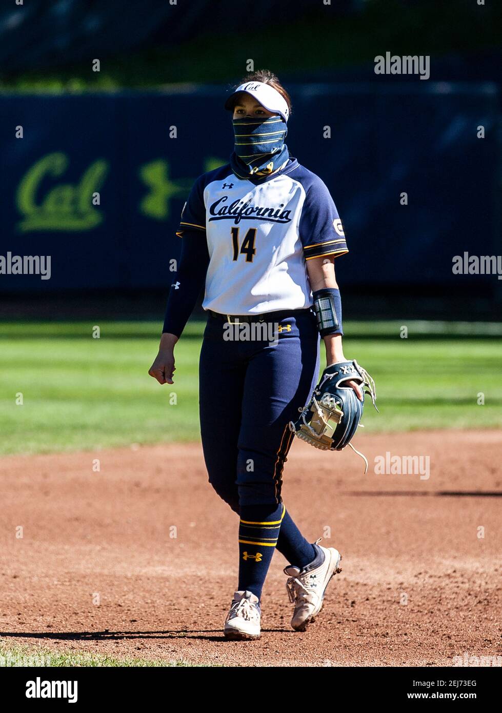 Body armour hit hires stock photography and images Alamy