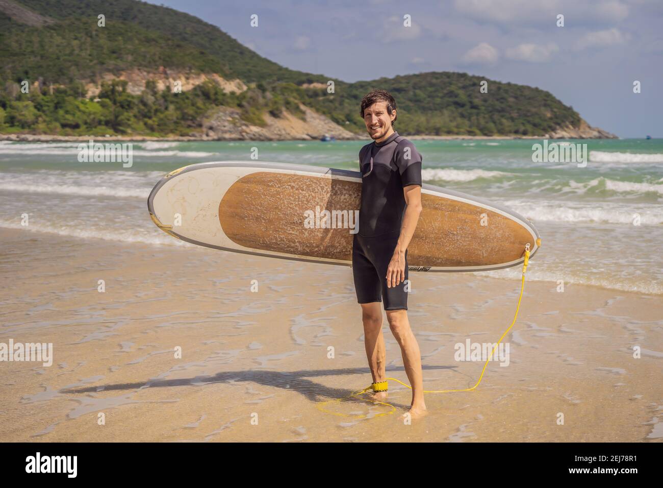 Female surfer big wave hi-res stock photography and images - Alamy
