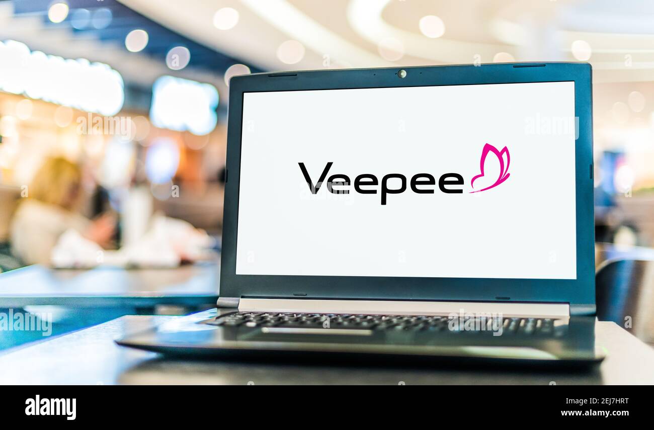 POZNAN, POL - NOV 12, 2020: Laptop computer displaying logo of Veepee, a French retailer company that sells products through online flash sales Stock Photo
