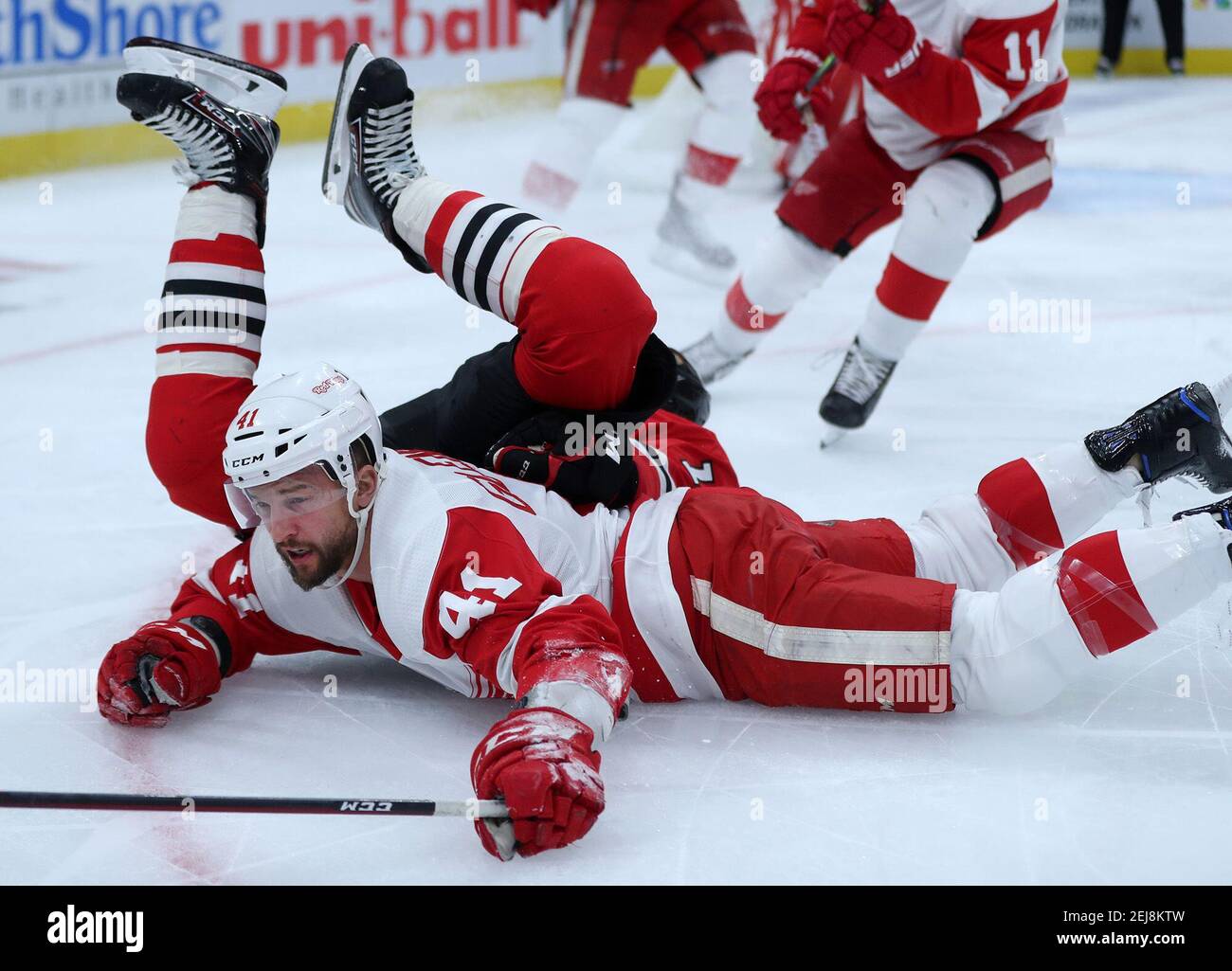 Detroit Red Wings center Luke Glendening (41) and Chicago Blackhawks center Zack Smith get tangled up in the first period on Sunday, Jan. 5, 2020 at the United Center in Chicago. (Chris Sweda/Chicago Tribune/TNS) Stock Photo