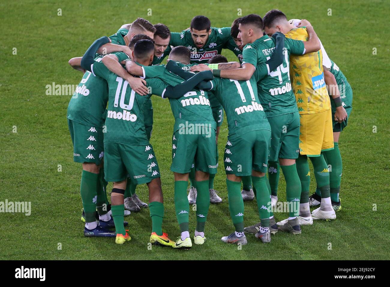 Panathinaikos FC players before the full time during the match Olympiakos v  Panathinaikos, of Superleague, date 17. 2019-2020 season. Georgios  Karaiskakis Stadium. El Pireo, Greece, 5 Jan 2020. (Photo by  pressinphoto/Sipa USA