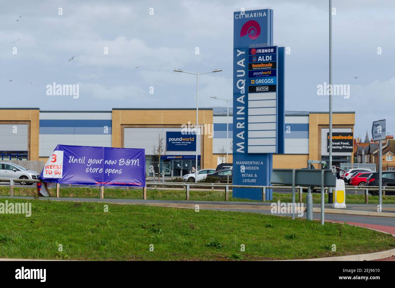 B and m bargains hires stock photography and images Alamy