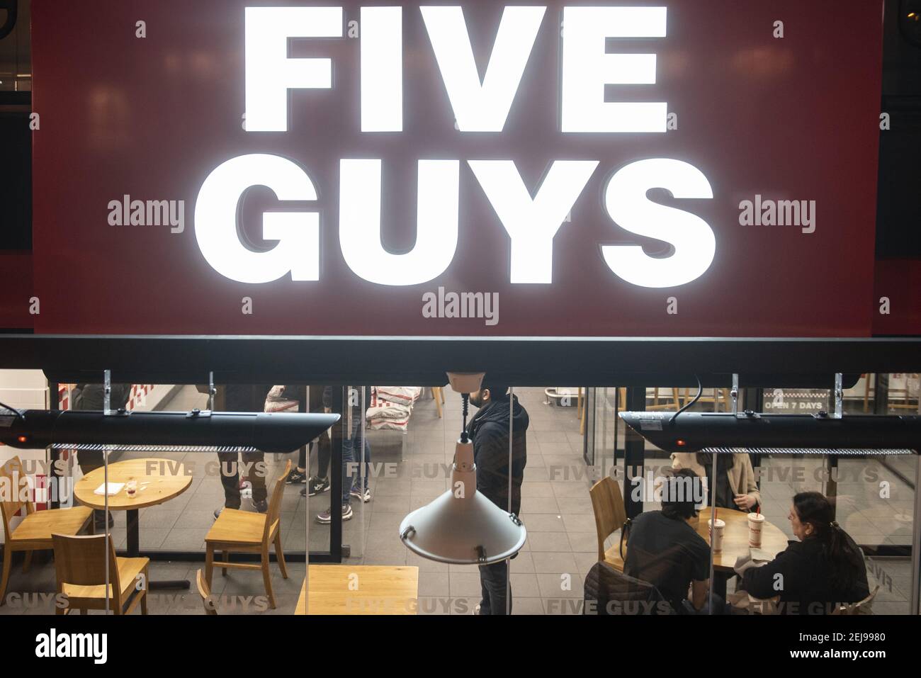 American Fast Casual Restaurant Chain Five Guys Logo And Restaurant ...