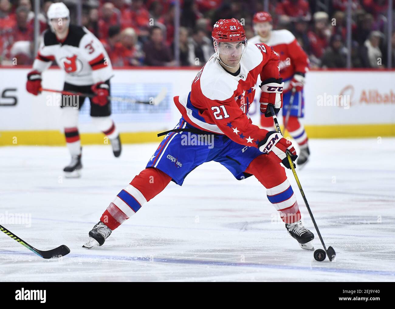 Washington Capitals right wing Garnet 
