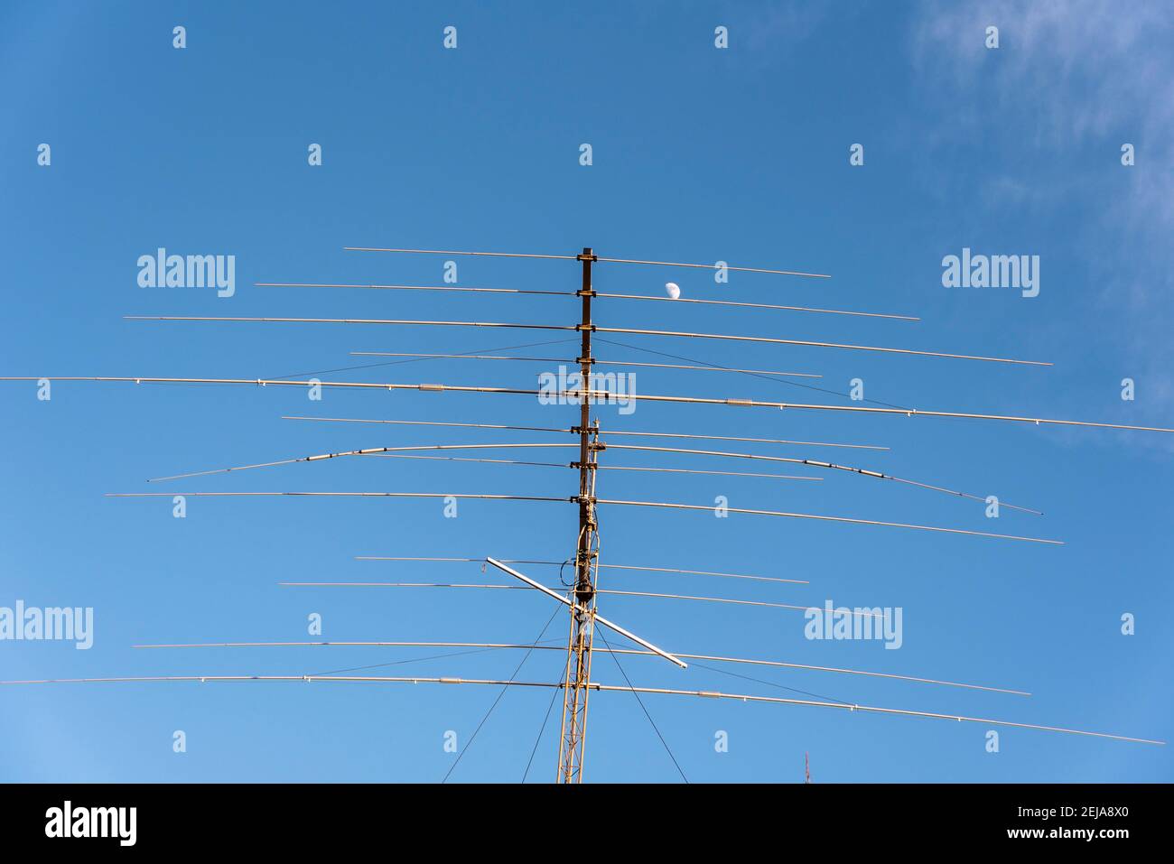 Wolmirstedt, Germany. 21st Feb, 2021. Antenna of an amateur radio operator. Credit: Stephan Schulz/dpa-Zentralbild/ZB/dpa/Alamy Live News Stock Photo
