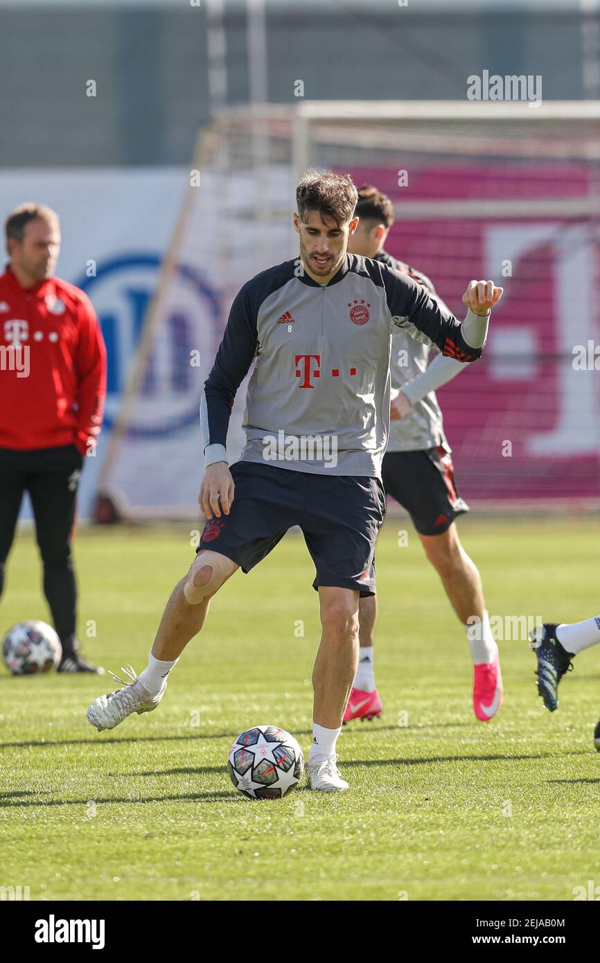 Munich Germany 22.02.2021, Football: FC Bayern Munich training session before travelling to Rome. -Javi Martinez    FC Bayern München/Donato via Speedpix Stock Photo