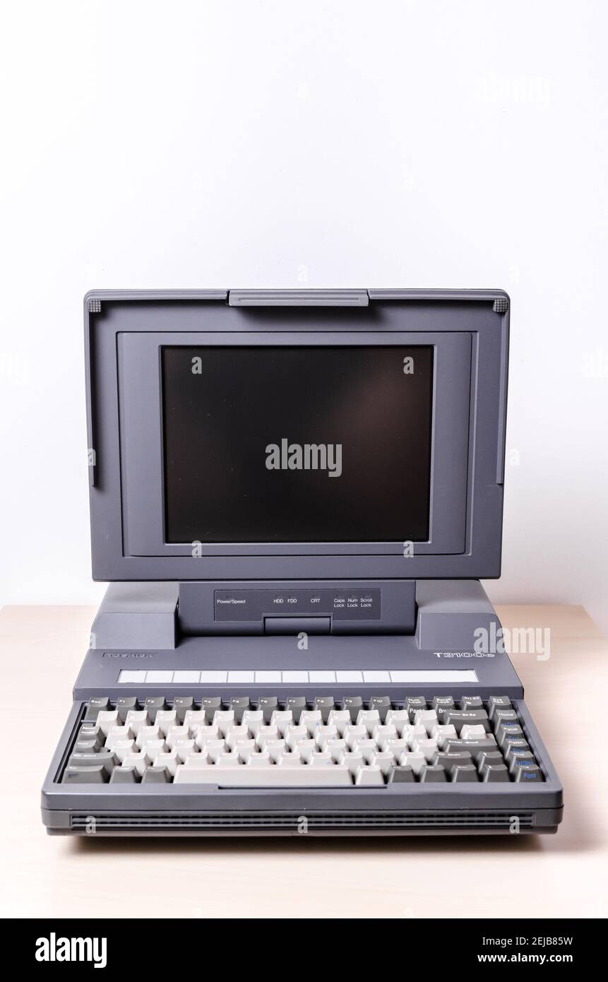 The 'Luggable' laptop, how does it look today? Part I — Toshiba T3100, by  Dmitrii Eliuseev, Geek Culture