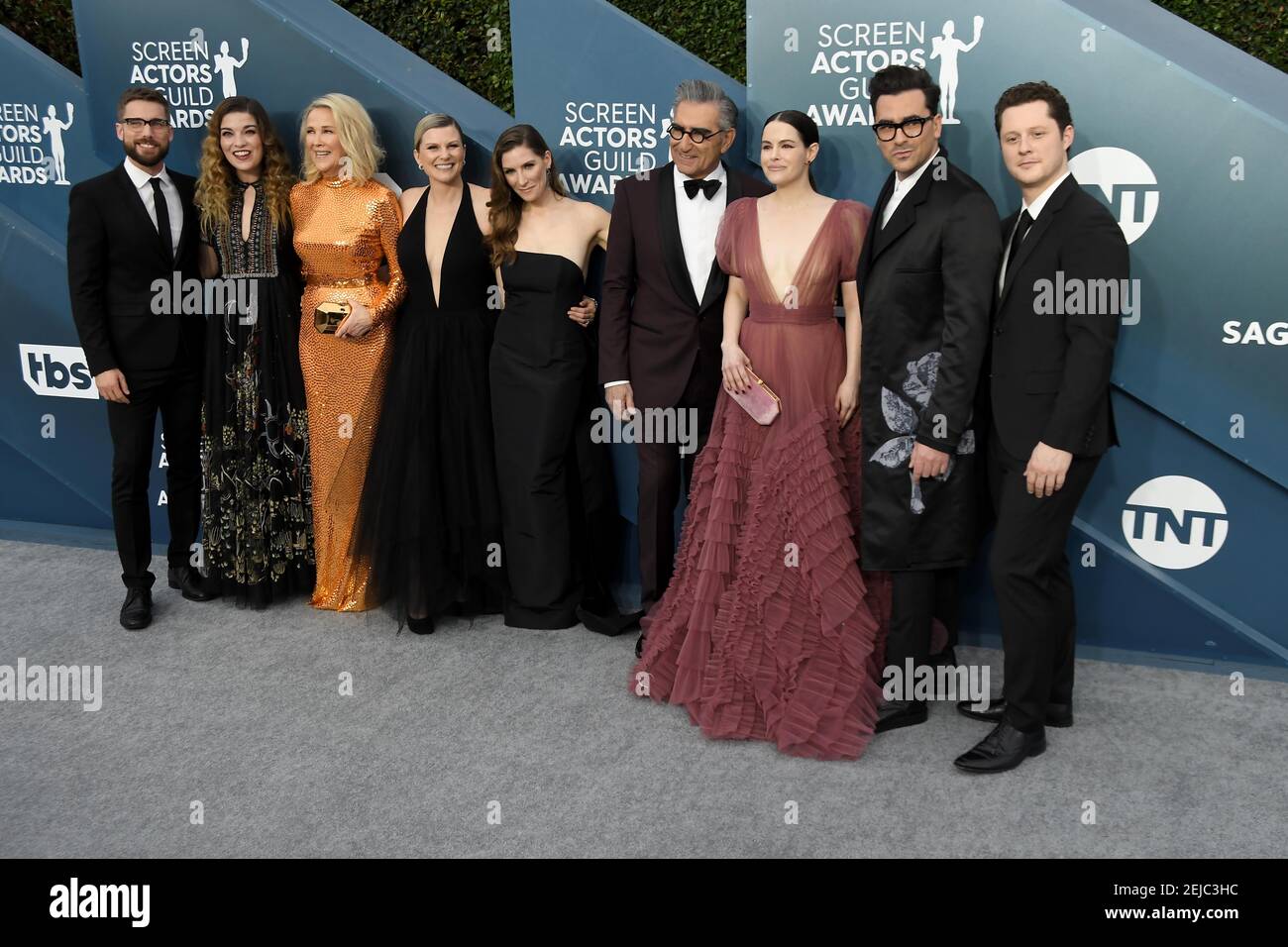 The Cast of Schitt's Creek, Dustin Milligan, Catherine O'Hara, Eugene Levy, Sarah Levy, Jennifer