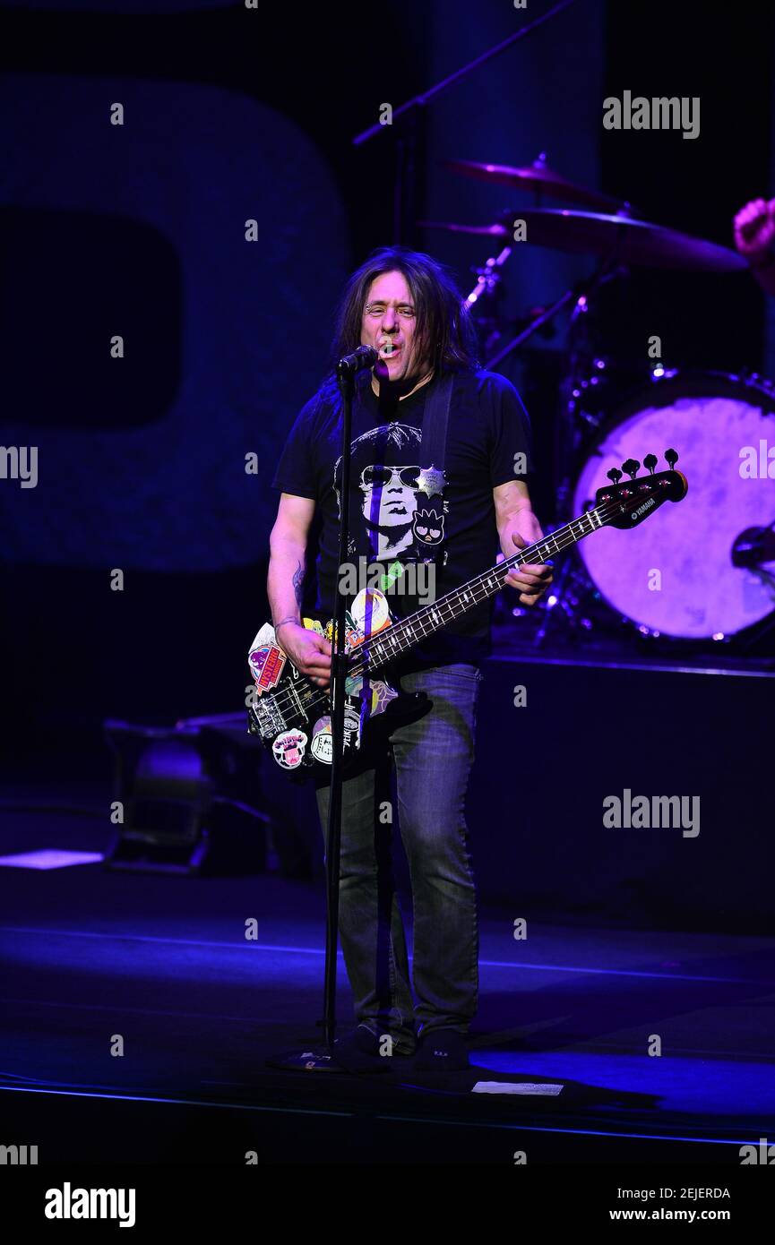 HOLLYWOOD, FL - JANUARY 29: Robby Takac, of Goo Goo Dolls performs on