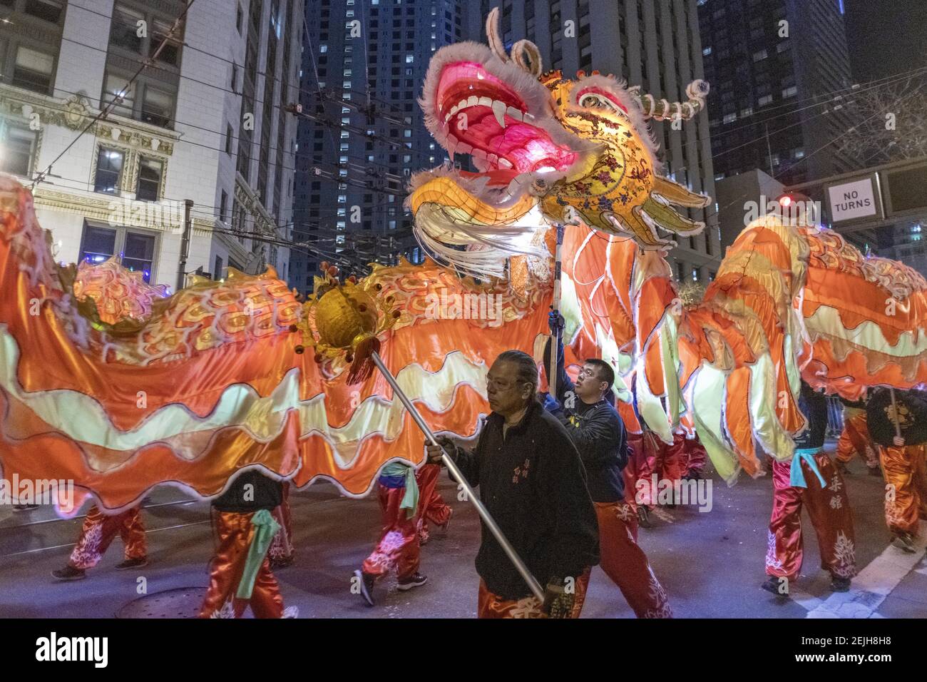 Dragon dancers perform dragon dance during the Chinese New Year Parade ...