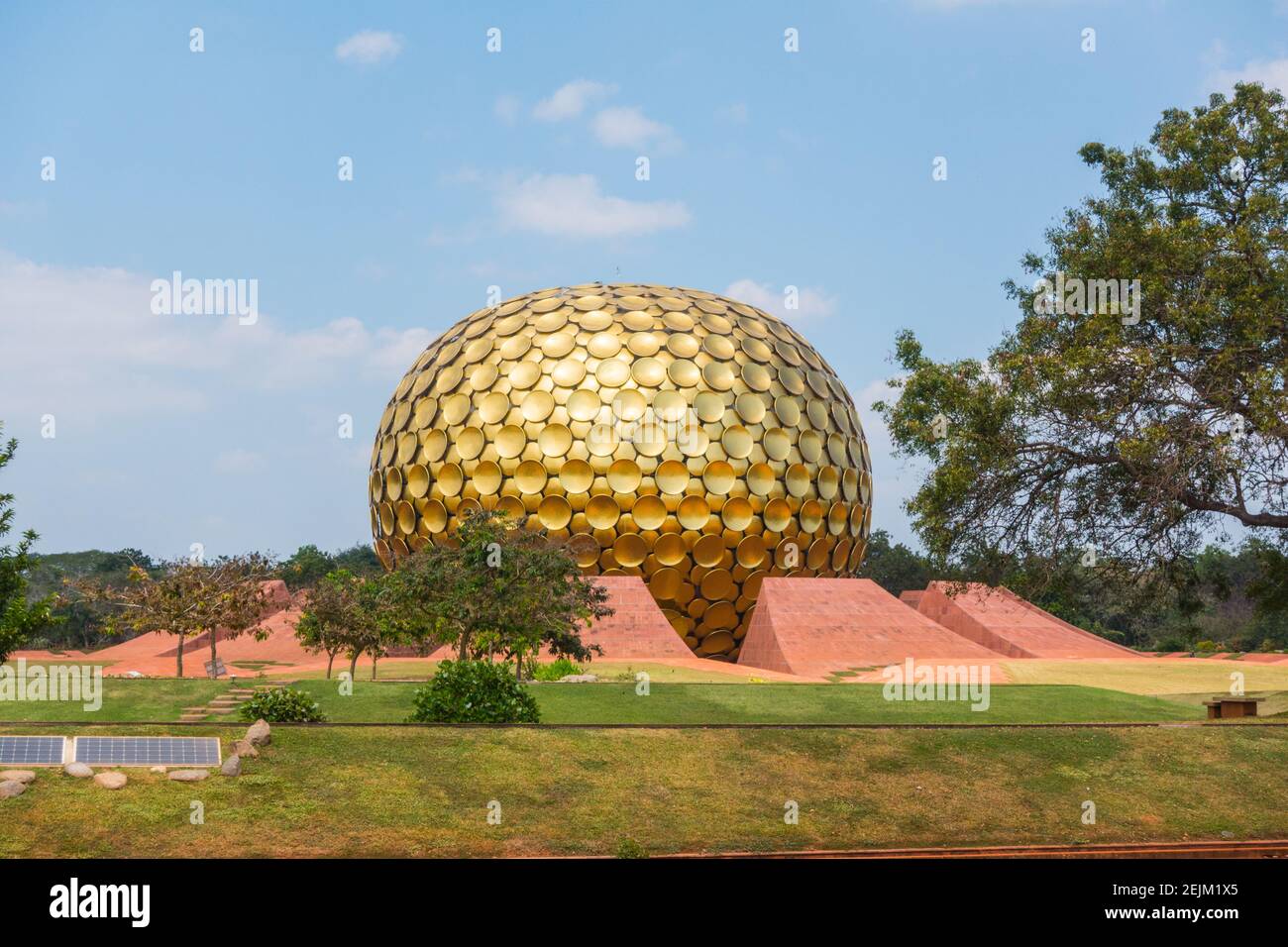 Matrimandir in Auroville established by Mira Alfassa 'The Mother' in Pondicherry or Pudhucherry, Tamil Nadu, India Stock Photo