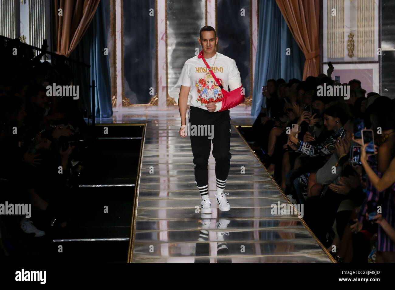 moschino 2021 fashion show