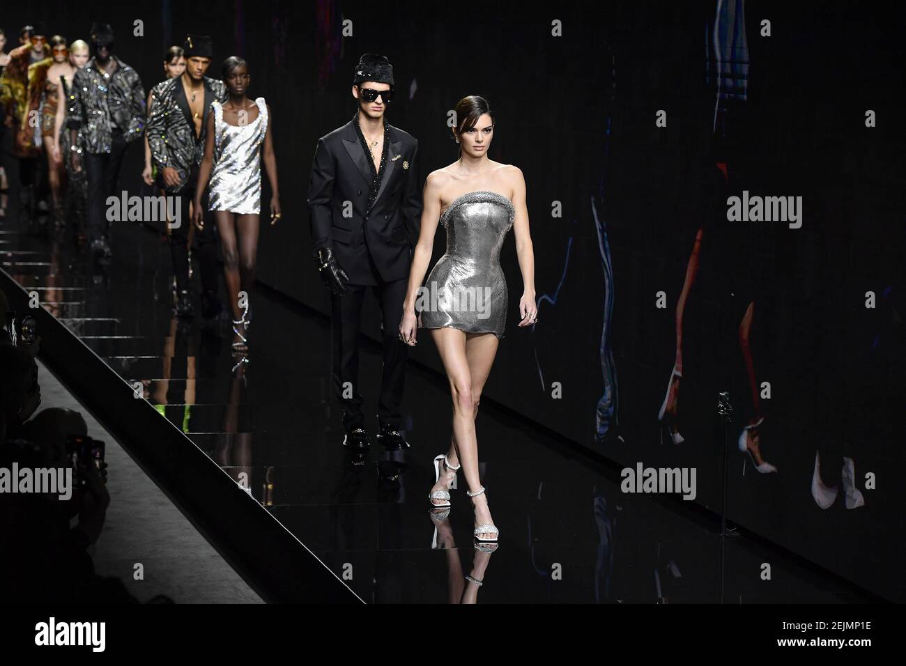 kendall jenner walks the runway at the versace show during milan fashion  week, spring-summer 2020 in milan, italy-200919_4