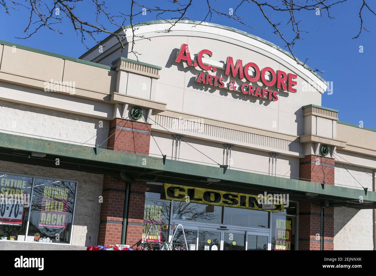 'Store Closing' signage outside of a A.C. Moore retail store location