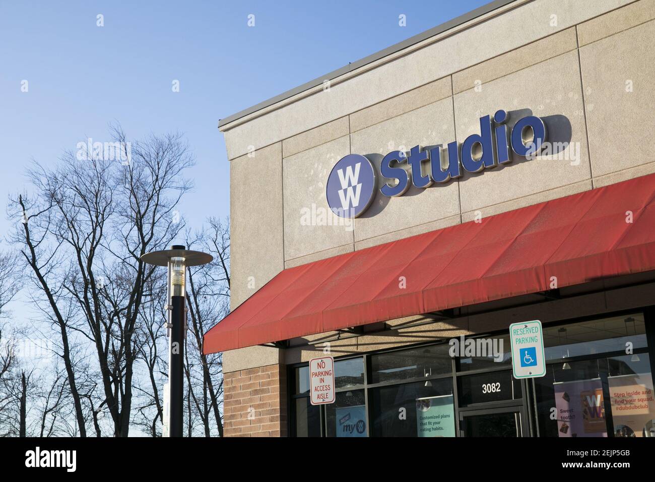 Weight watchers logo High Resolution Stock Photography and Images Alamy