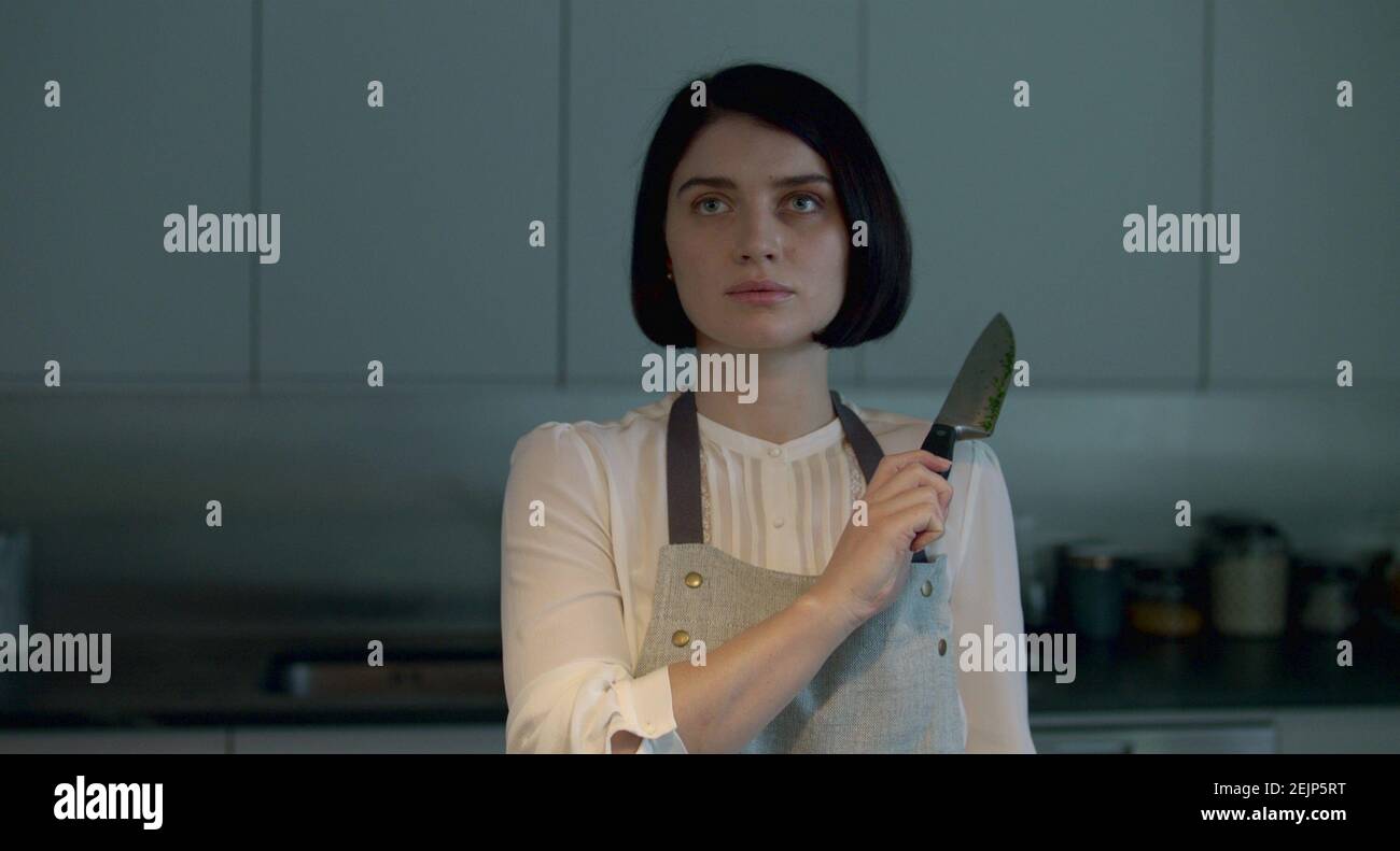 behind-her-eyes-eve-hewson-season-1-ep-104-aired-feb-17-2021