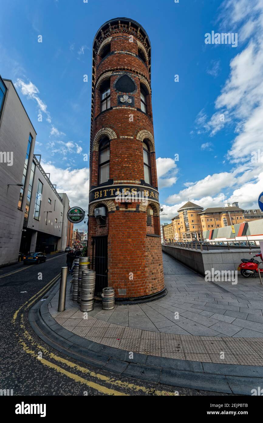 Famous belfast pub hires stock photography and images Alamy