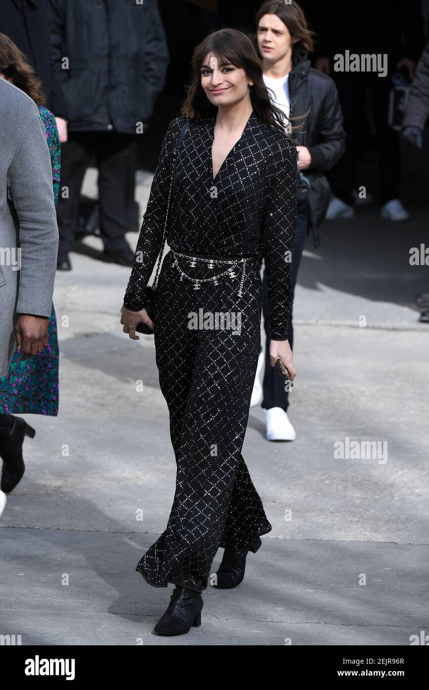 Clara Luciani - People au defile Chanel collection pret-a-porter  Automne/Hiver 2020-2021 lors de la Fashion Week a Paris. People leaving the Chanel  Fall / Winter 2020-2021 ready-to-wear collection fashion show during Paris