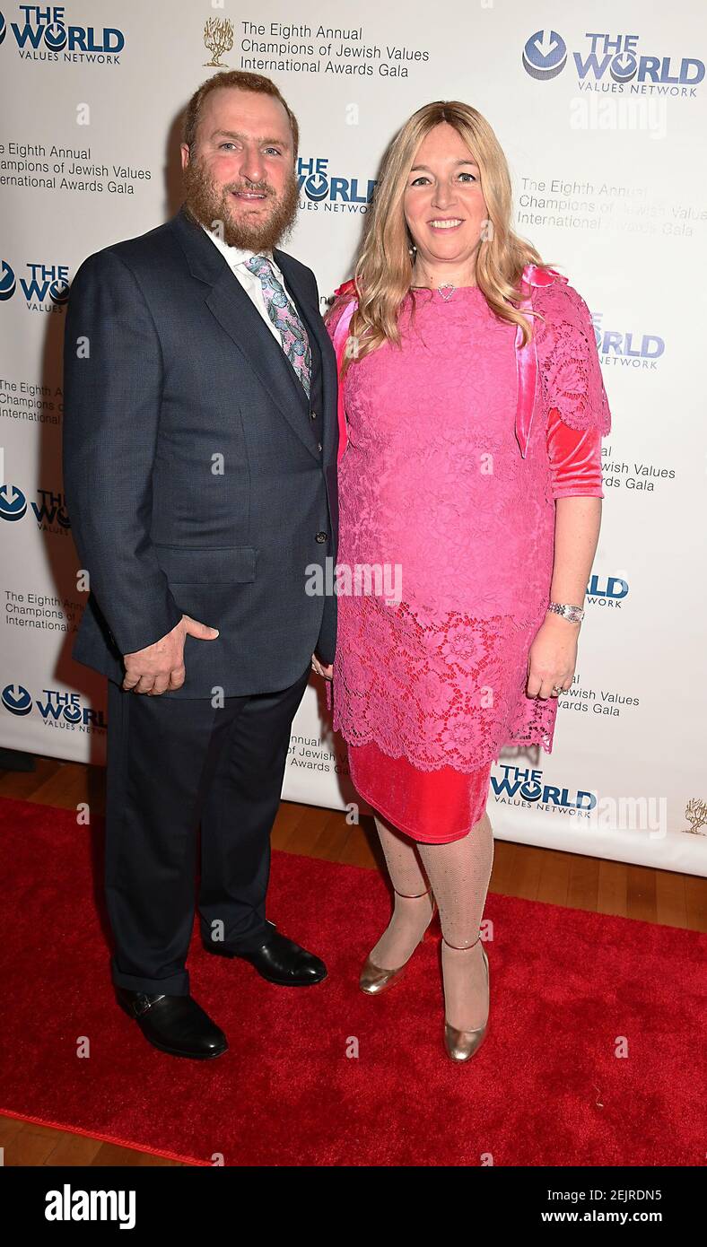 Men ota-onamni porno uchun josuslik qildim.